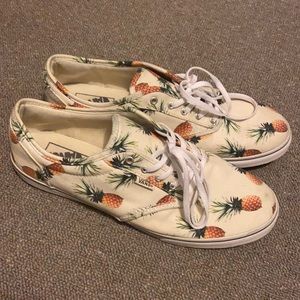 Women’s Pineapple Vans. Size 11